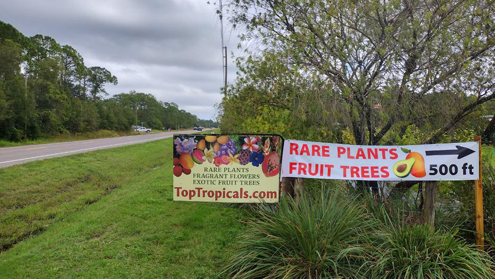 B-Farm banners on corner of FL 66 and McRoy Rd